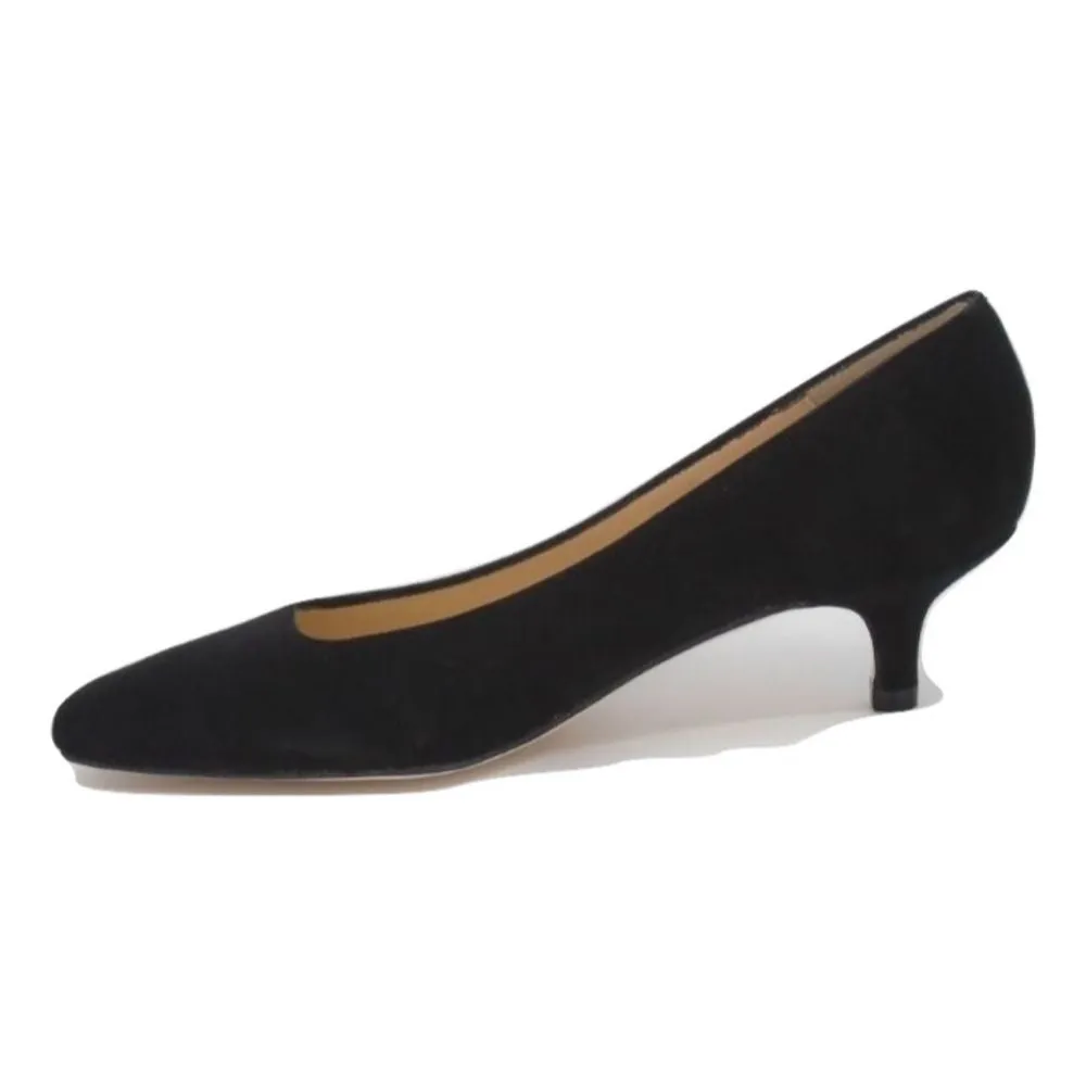 Artist Black Suede Jon Josef