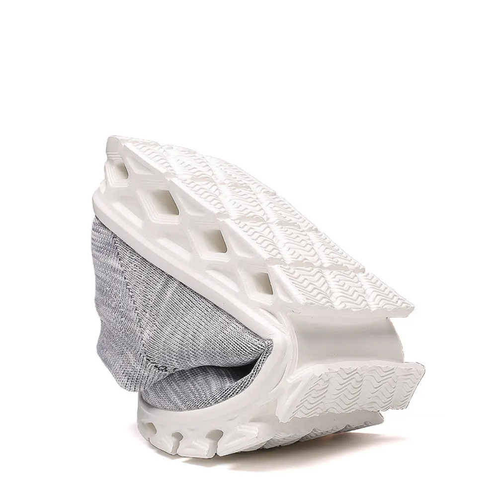 Men Outdoor Walking Flying Woven Breathable Ultra-light Walking Shoes