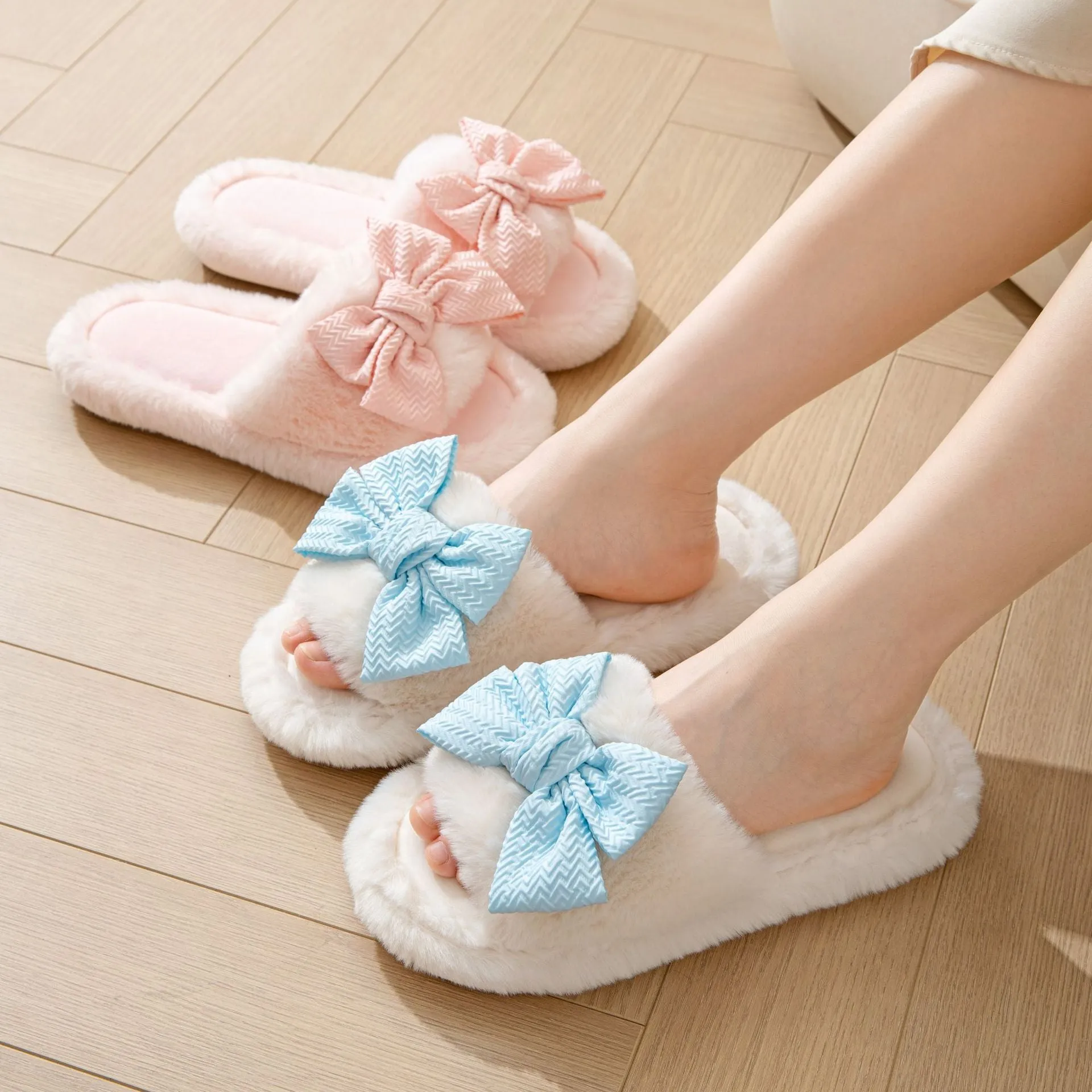 Women's Bowtie Slippers